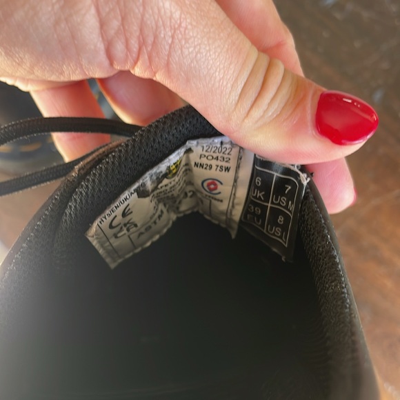 Doc Martins Non-Slip Size 7 - Picture 7 of 8